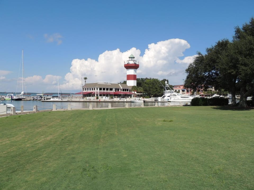 2365 Racquet Club 2 BR 2 BA condo Sea Pines Resort Near Harbourtown Free Tennis and Pool House in Hilton Head Island