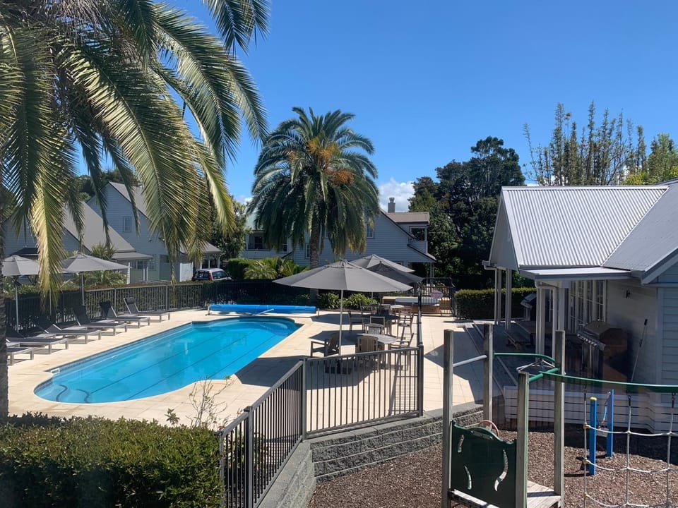 Property building, Swimming pool