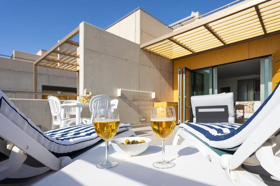 Patio, Day, Balcony/Terrace, sunbed