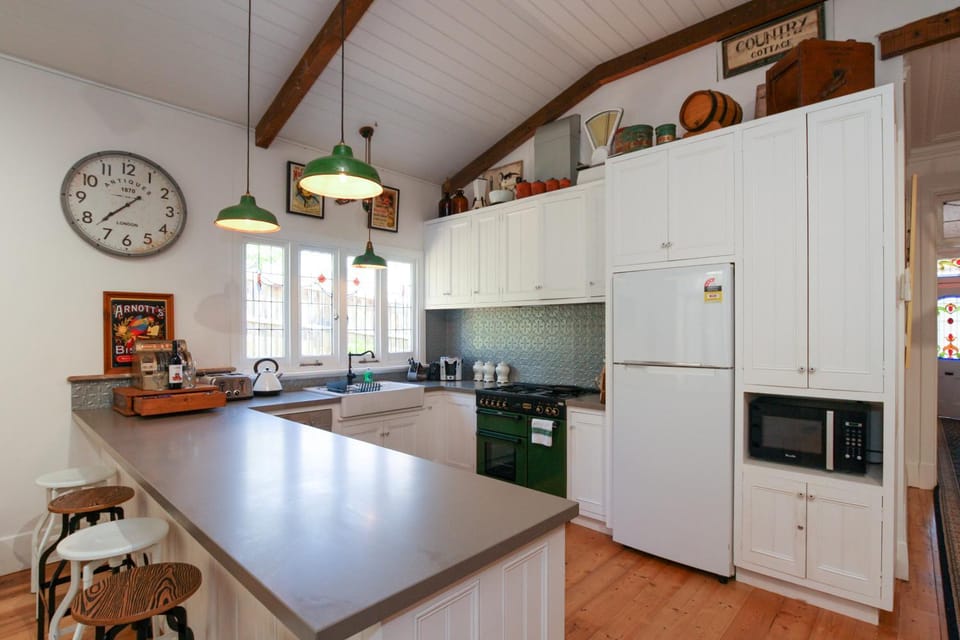 Vintage Charm On St Leonards House in Healesville