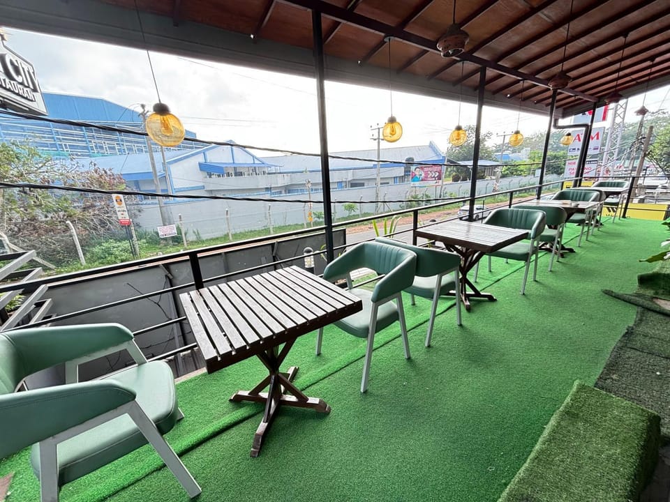 Airport City Hotel by Sandamalee Hotel in Negombo