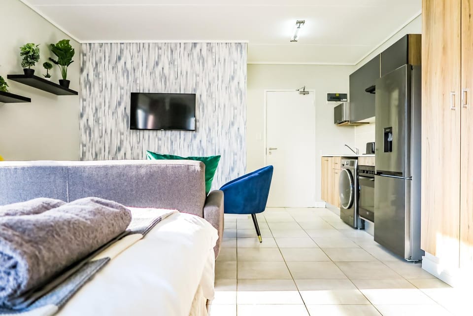 Insaka's 2 Greenlee Apartment - Greenlee Lifestyle Centre, Sandton Apartment in Sandton