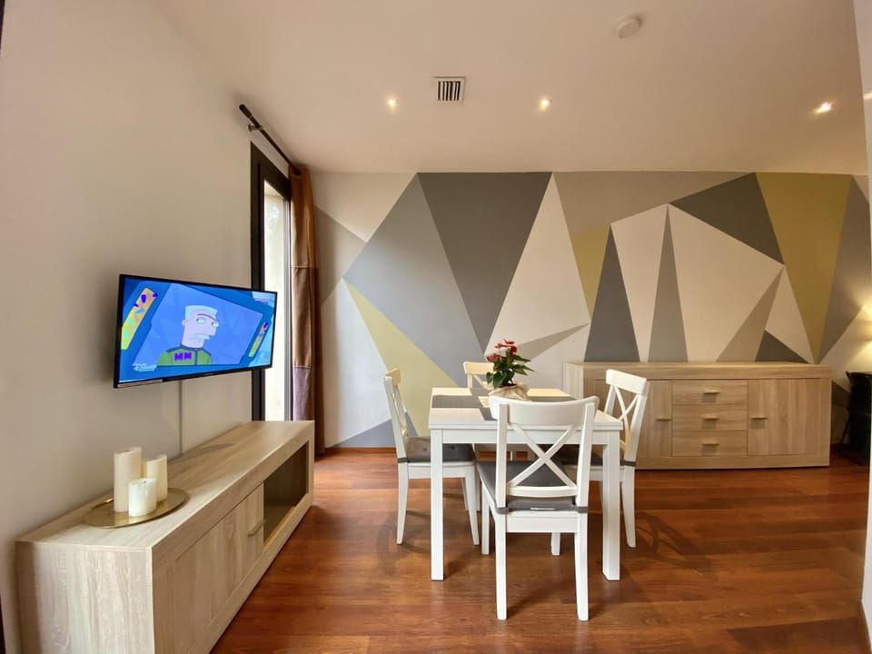 TV and multimedia, Dining area
