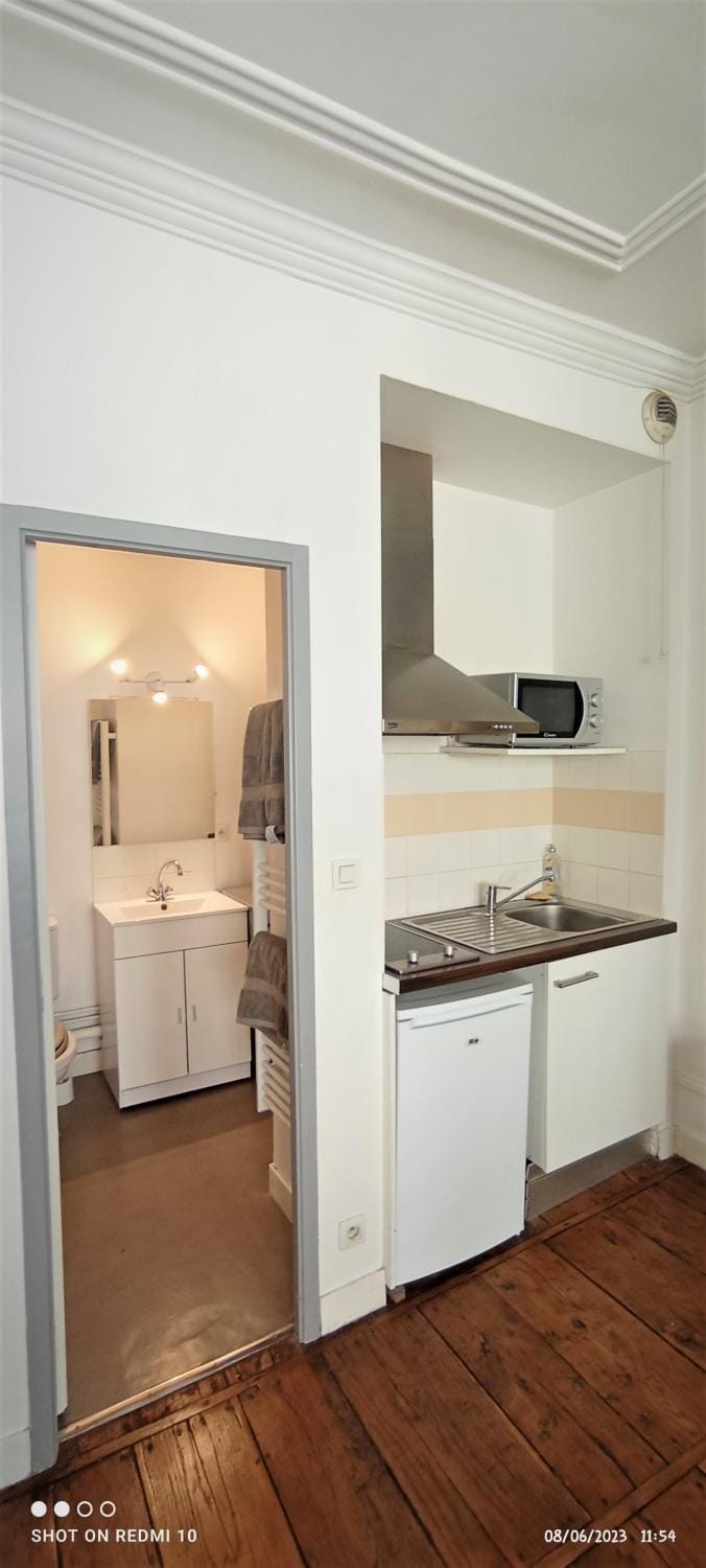 STUDIO double dans centre de LIMOGES WIFI Apartment in Limoges