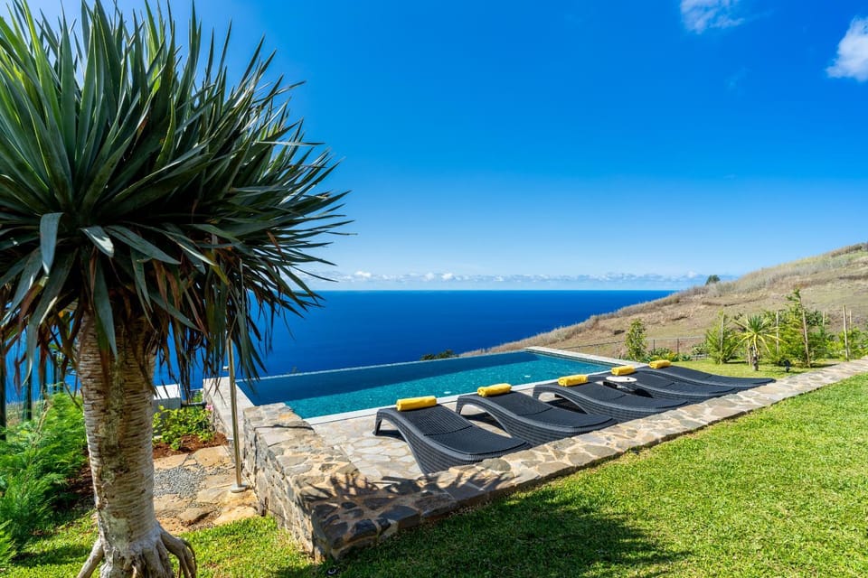 Garden, Sea view, Swimming pool