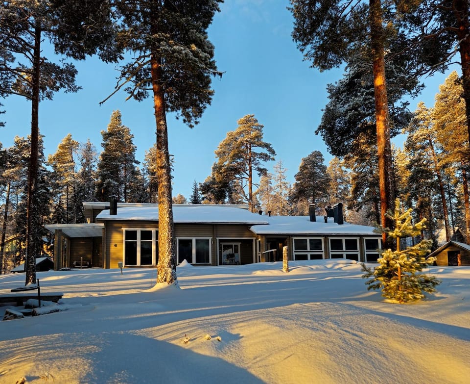 Property building, Day, Winter