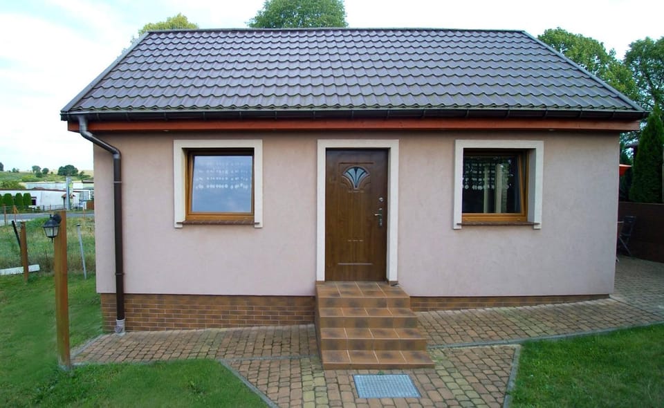 Property building, Pets, Garden view