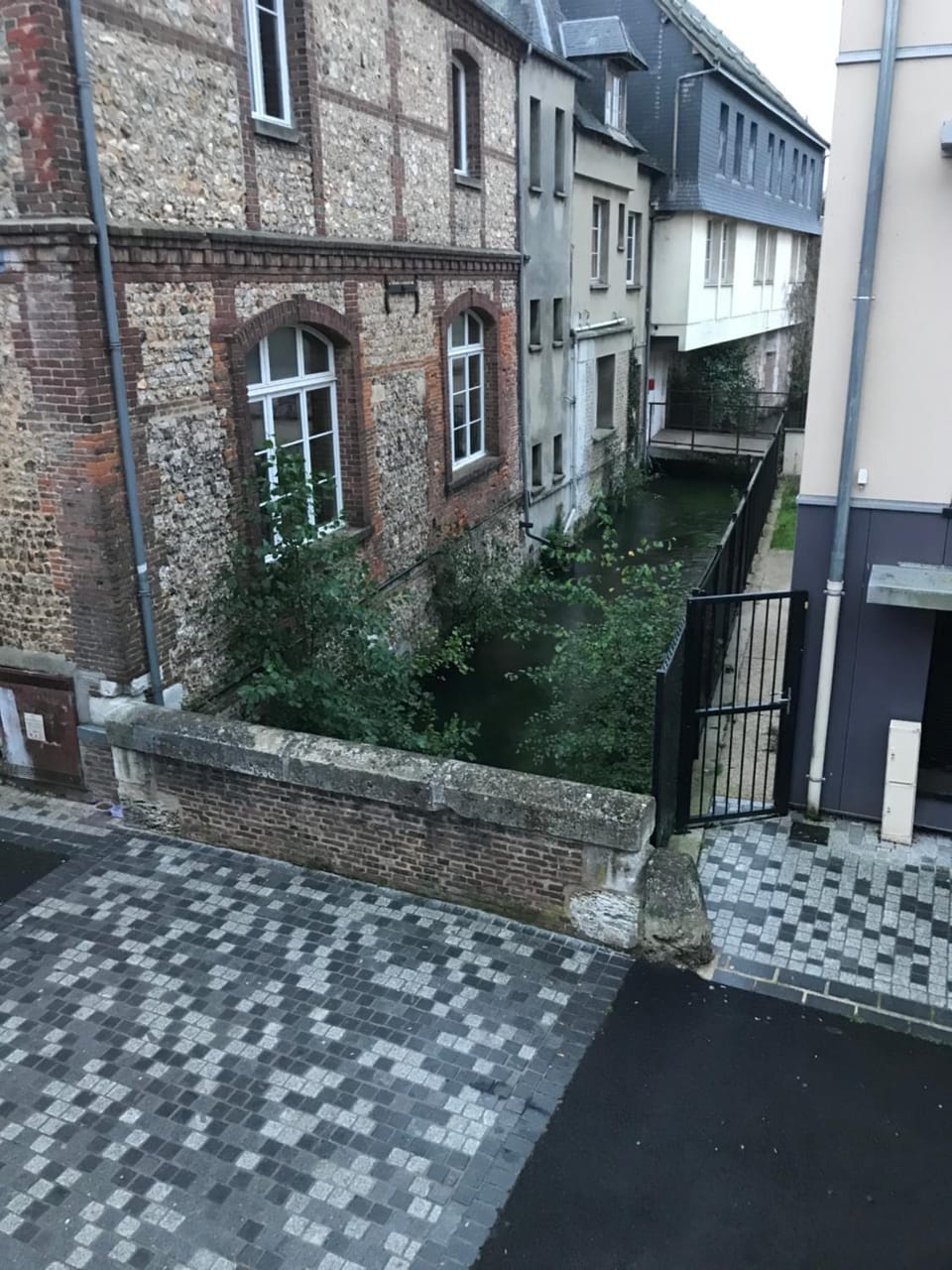 la licorne { T2 tous confort} centre ville Apartment in Normandy