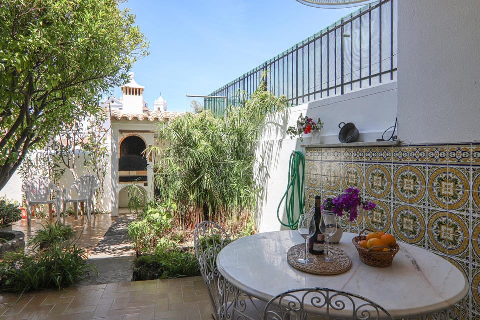 Property building, Balcony/Terrace