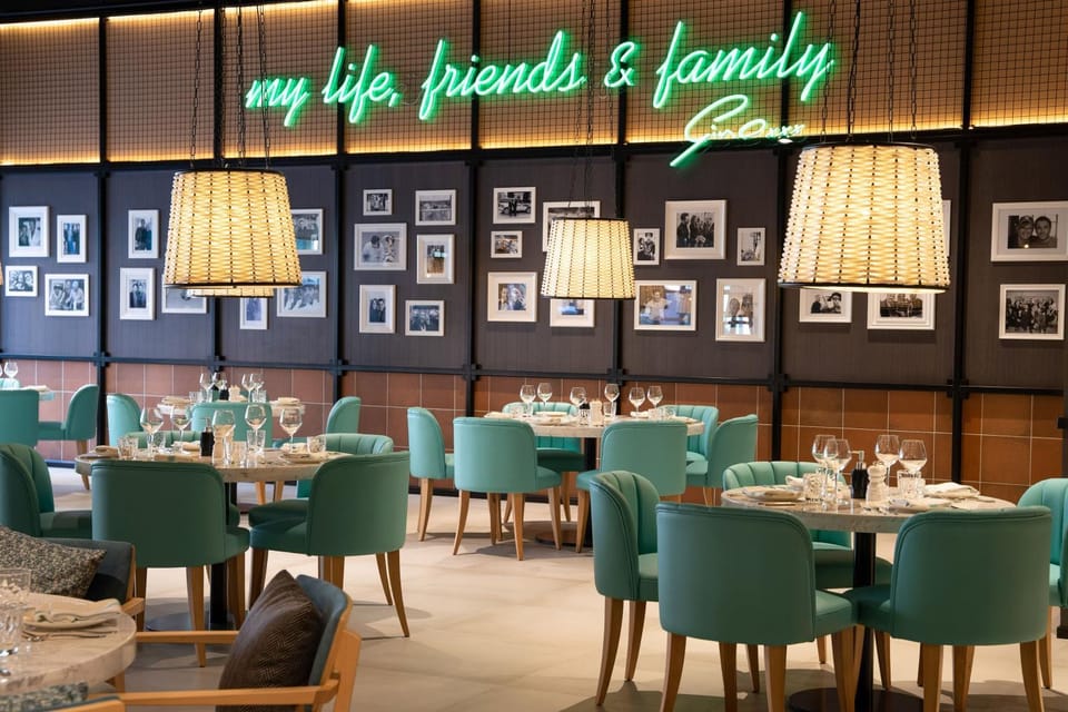 Restaurant/places to eat, Dining area
