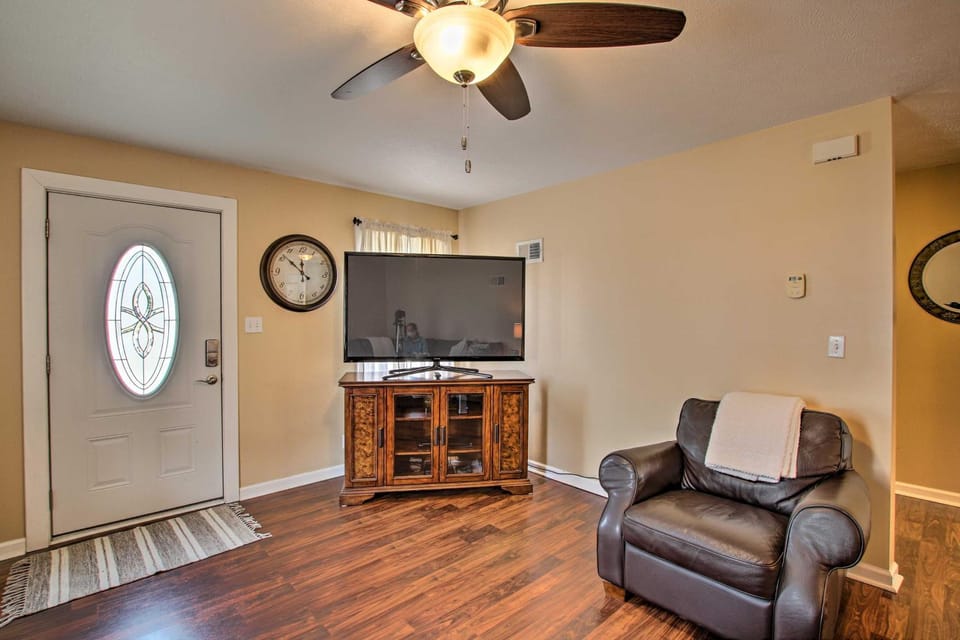 Cottage w/ Yard, Walk to Historic Attractions House in Ozark Mountains