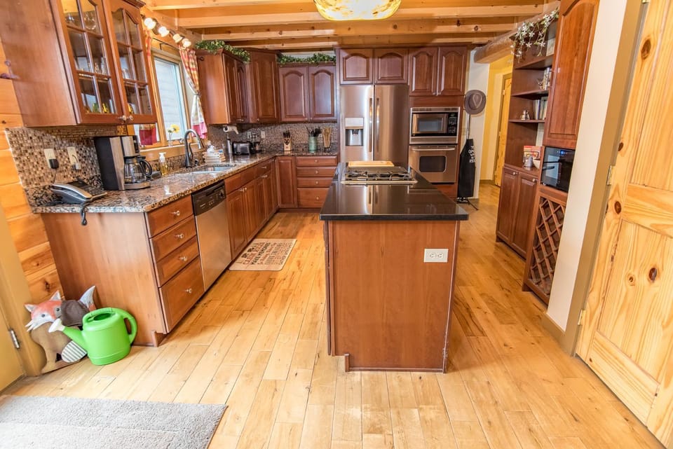 Bear Creek Mining Lodge: Mountain Style, Hot Tub House in Breckenridge