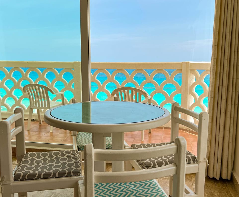 Dining area, Sea view