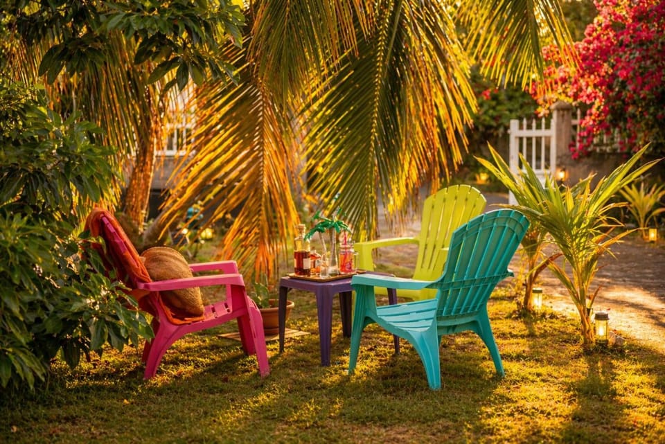 Patio, Garden, Seating area, Dining area, Garden view