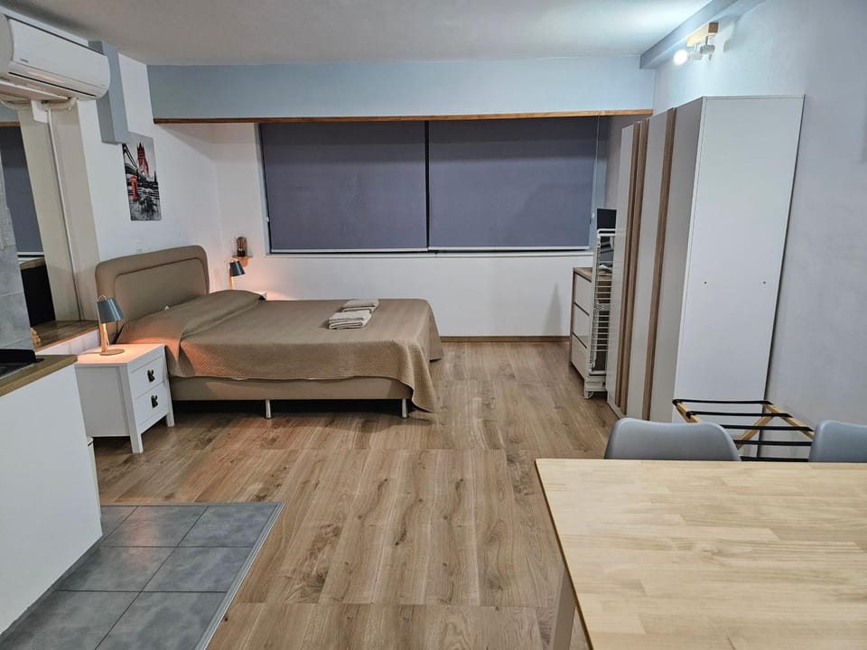 Natural Oak STUDIO by Emmelia Group Apartment in Paphos