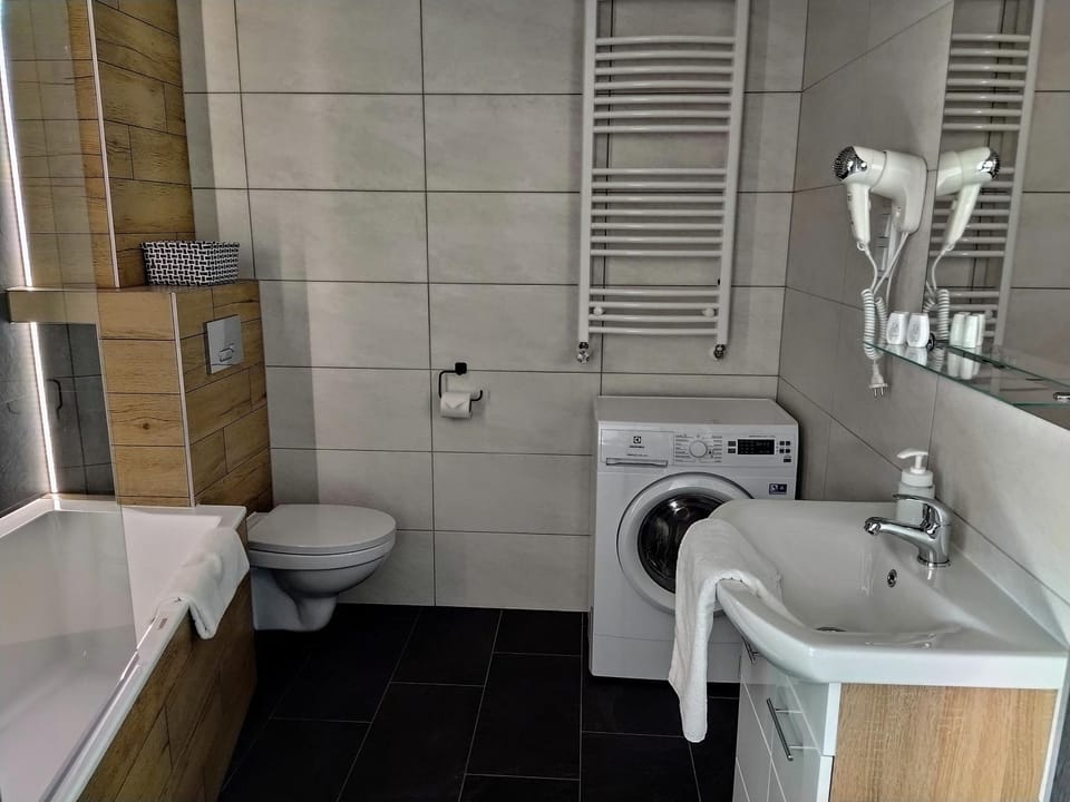 Bathroom, Bath