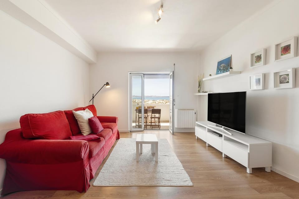Communal lounge/ TV room, TV and multimedia, Living room, Seating area