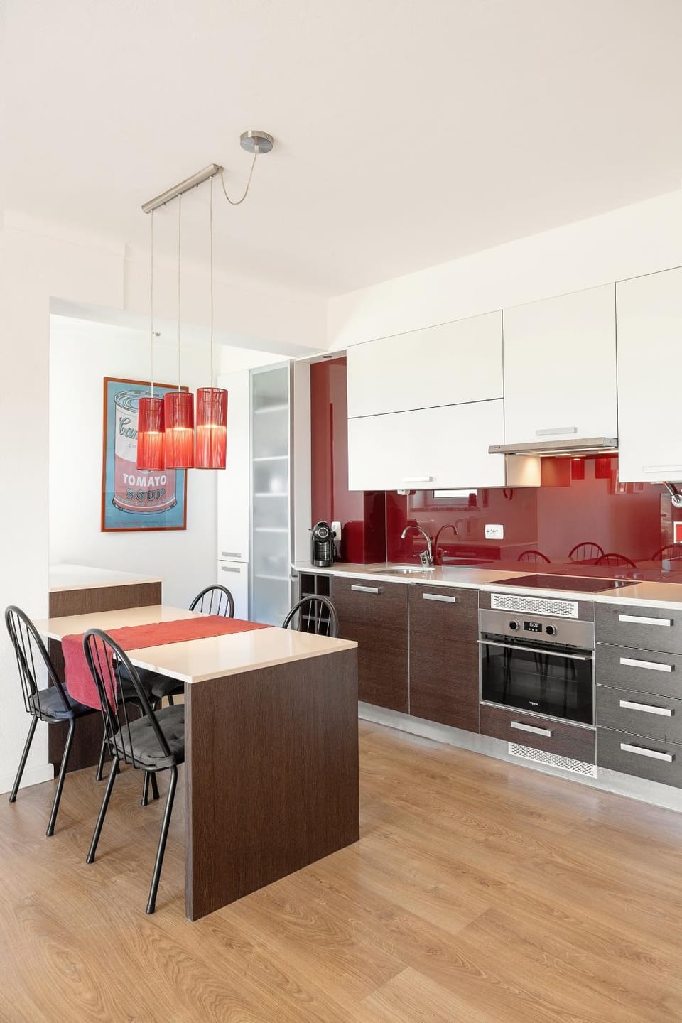 Kitchen or kitchenette, Dining area, dishwasher, stove