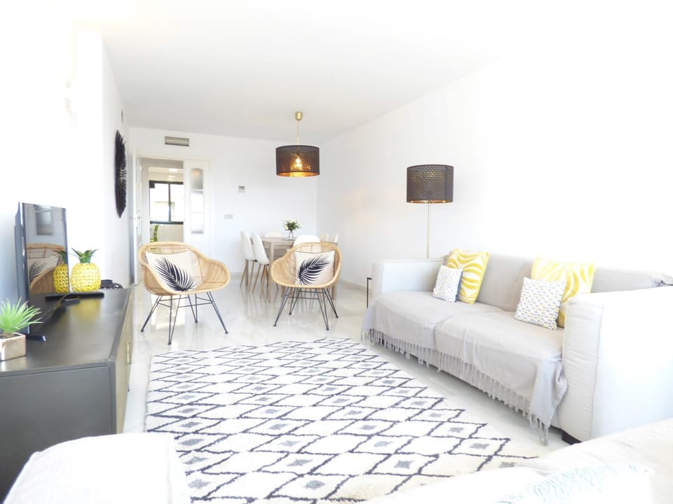 Communal lounge/ TV room, Living room, Lounge or bar, Dining area, Area and facilities, Area and facilities