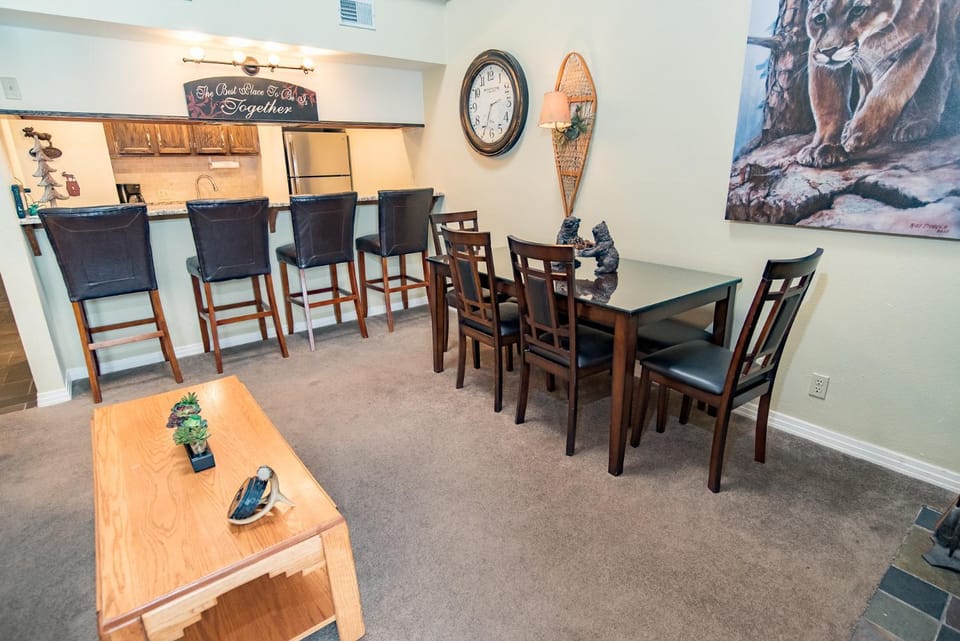 Mountainside Snowview Condo : Cool Frisco Location Apartment in Frisco