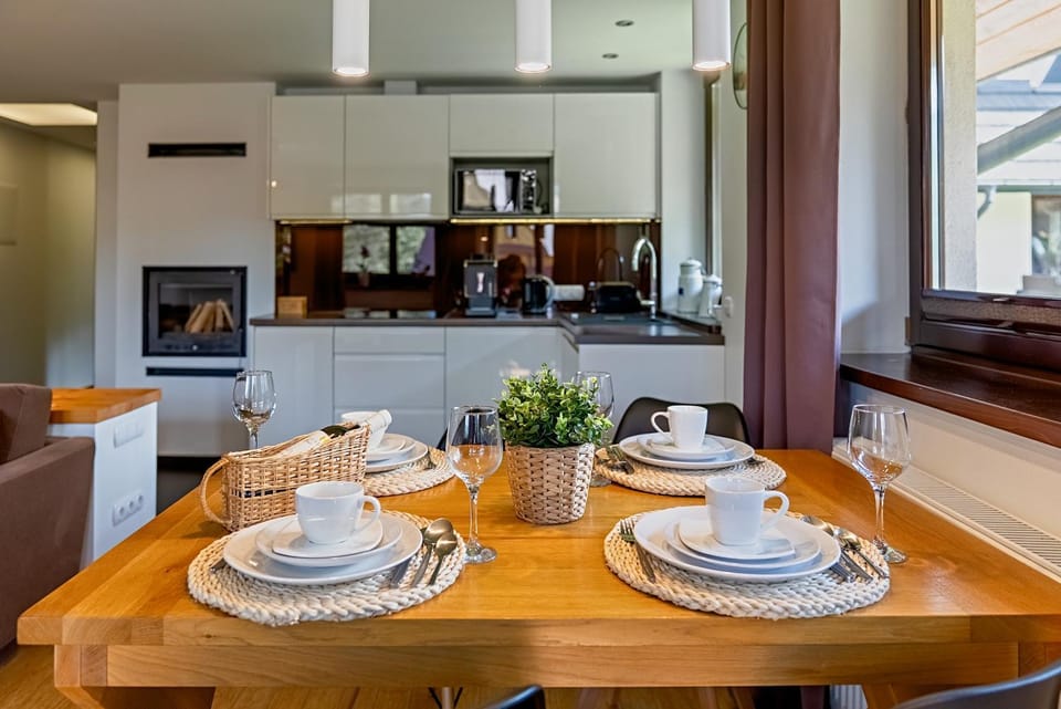 Dining area, microwave, stove, kitchen