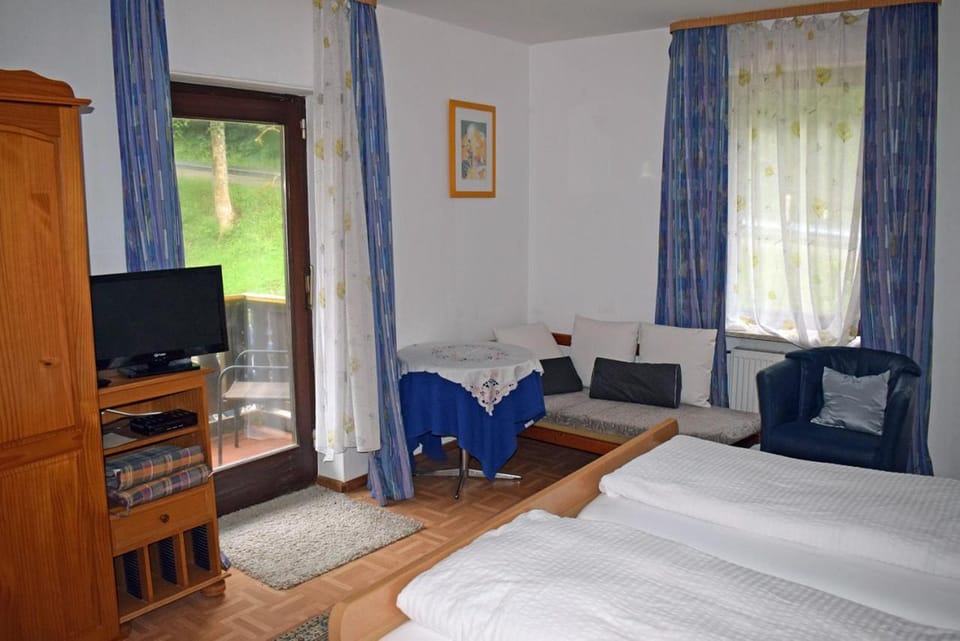 Waldgasthof Altersbach Bed and Breakfast in Baden-Württemberg