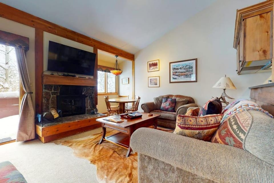 621 Tamarack Apartment in Wilson