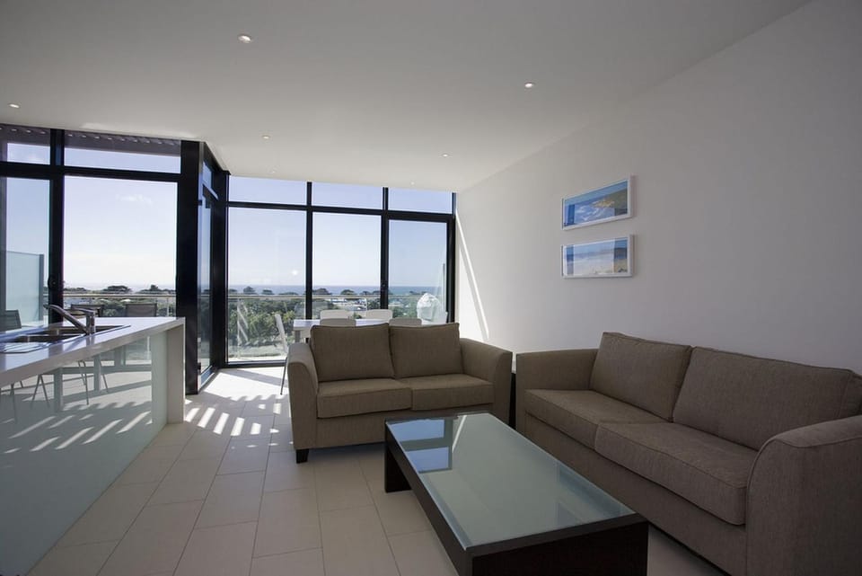 Whitewater Apartment 208 Sea Views Walk to Beach Apartment in Torquay