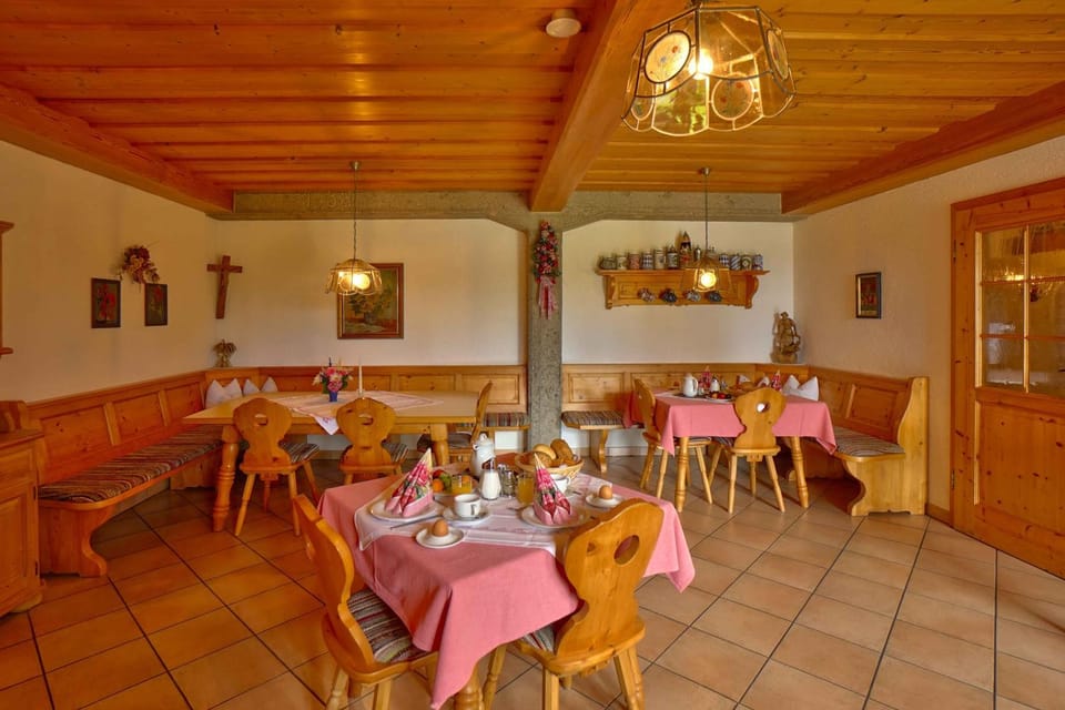 Karlshof Farm Stay in Salzburgerland