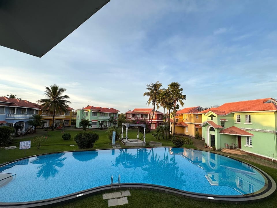 Property building, Pool view