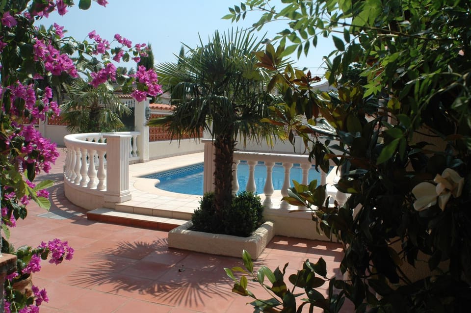 Garden, Swimming pool