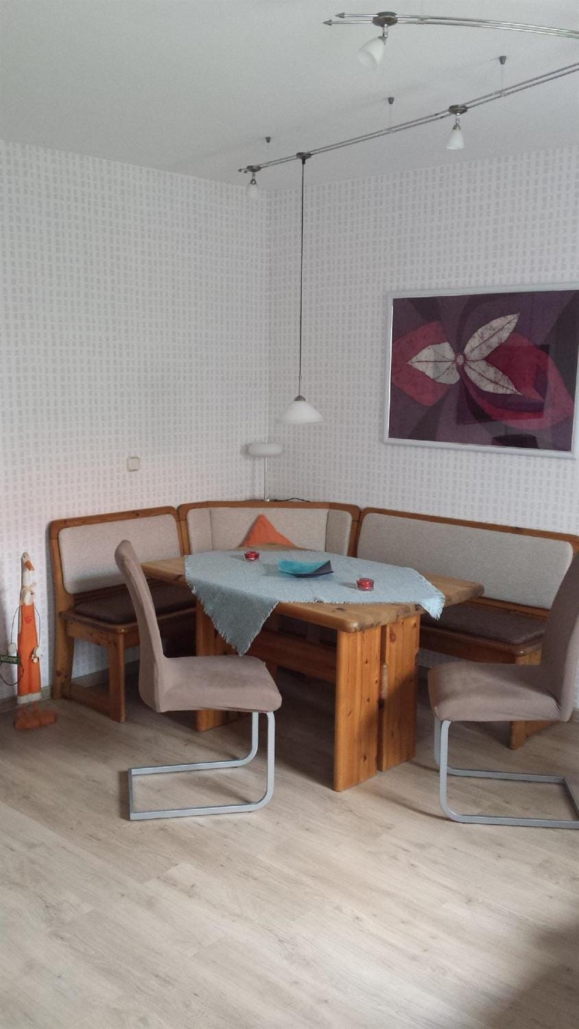 Seating area, Dining area