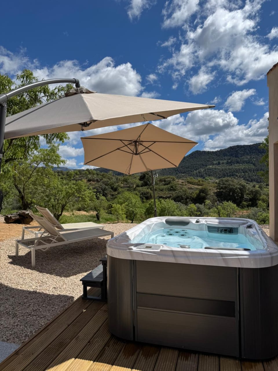 Day, Hot Tub