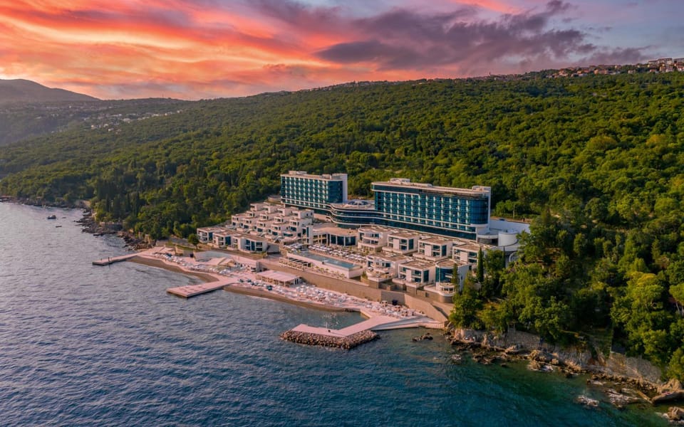 Property building, Natural landscape, Bird's eye view, Sea view, Sunset