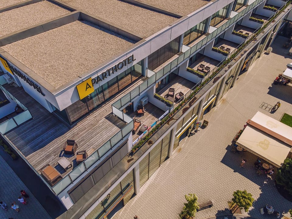 Property building, Balcony/Terrace