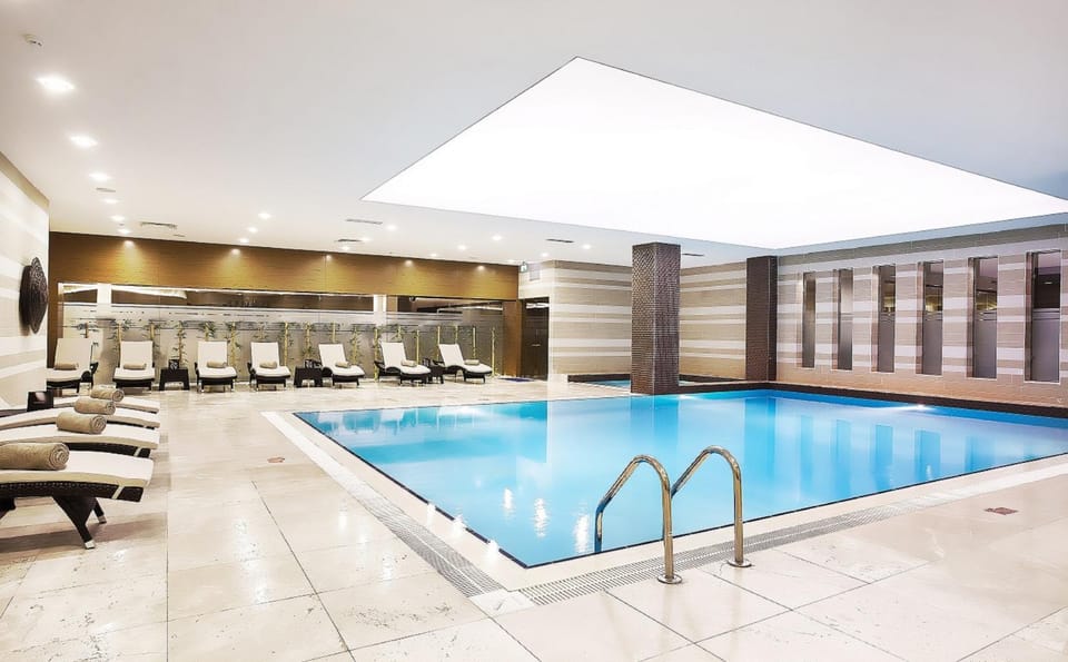 Swimming pool, Swimming pool