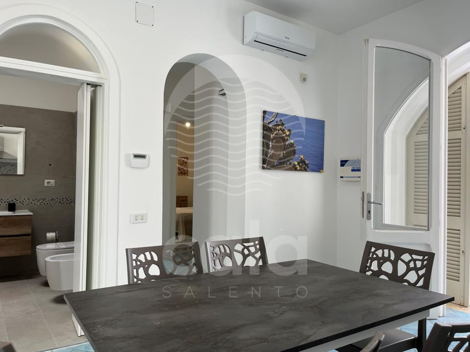 Kitchen or kitchenette, Living room, Dining area, air conditioner