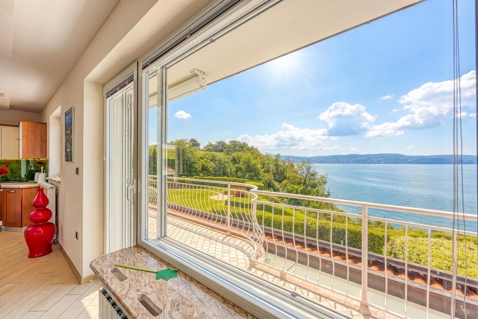 Sea view, Sea view