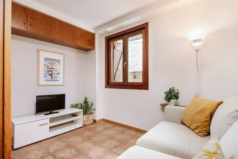 Cantal by Cardi Suites. Apartment in Sallent de Gállego