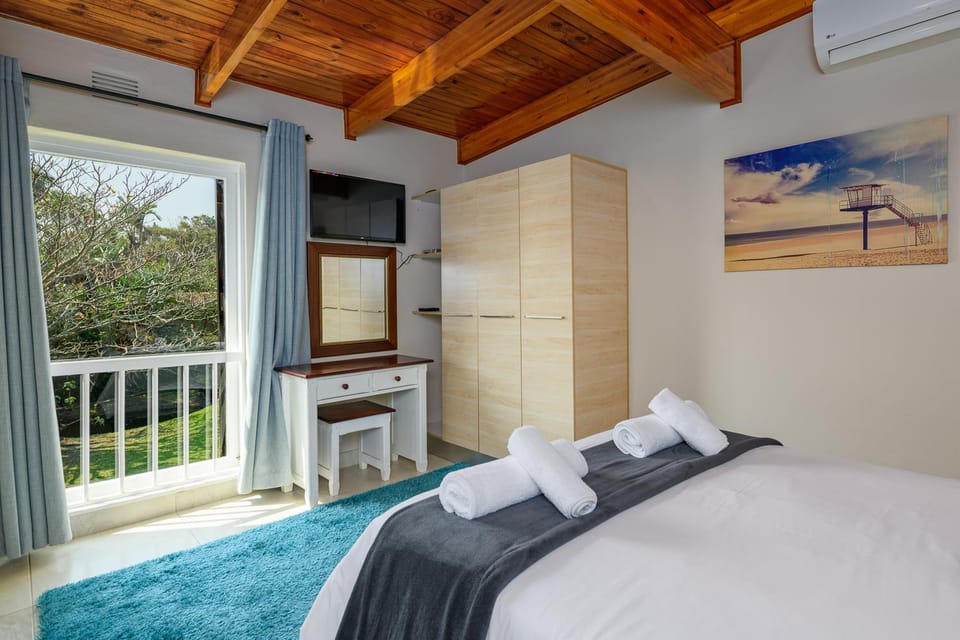 Bed, Bedroom, wardrobe, air conditioner