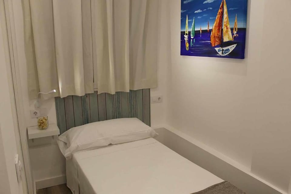 Hostal royal begoña Bed and Breakfast in Madrid