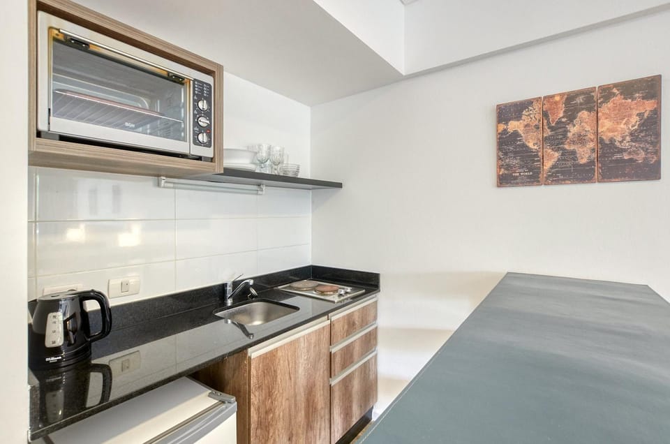 Coffee/tea facilities, Kitchen or kitchenette, Dining area