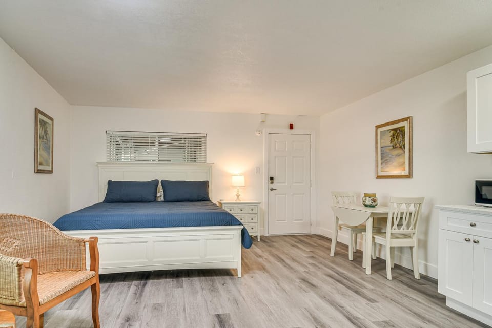 Idyllic Pass-A-Grille Studio - Walk to the Beach! Apartment in Pass-a-Grille