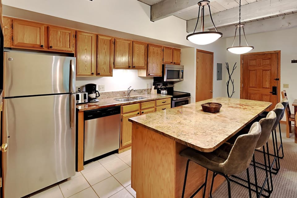 Timberline Condominiums 2 Bedroom Deluxe Unit A2H House in Snowmass Village