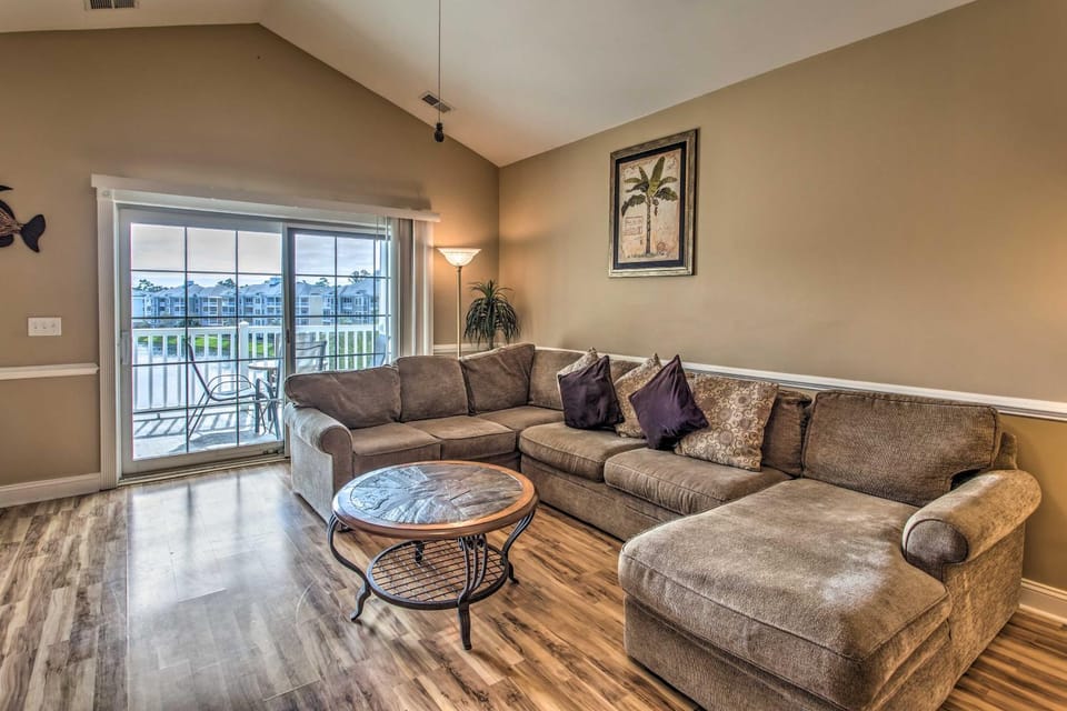 3 Mi to Beach & Golf: Resort Condo in Myrtle Beach House in Myrtle Beach
