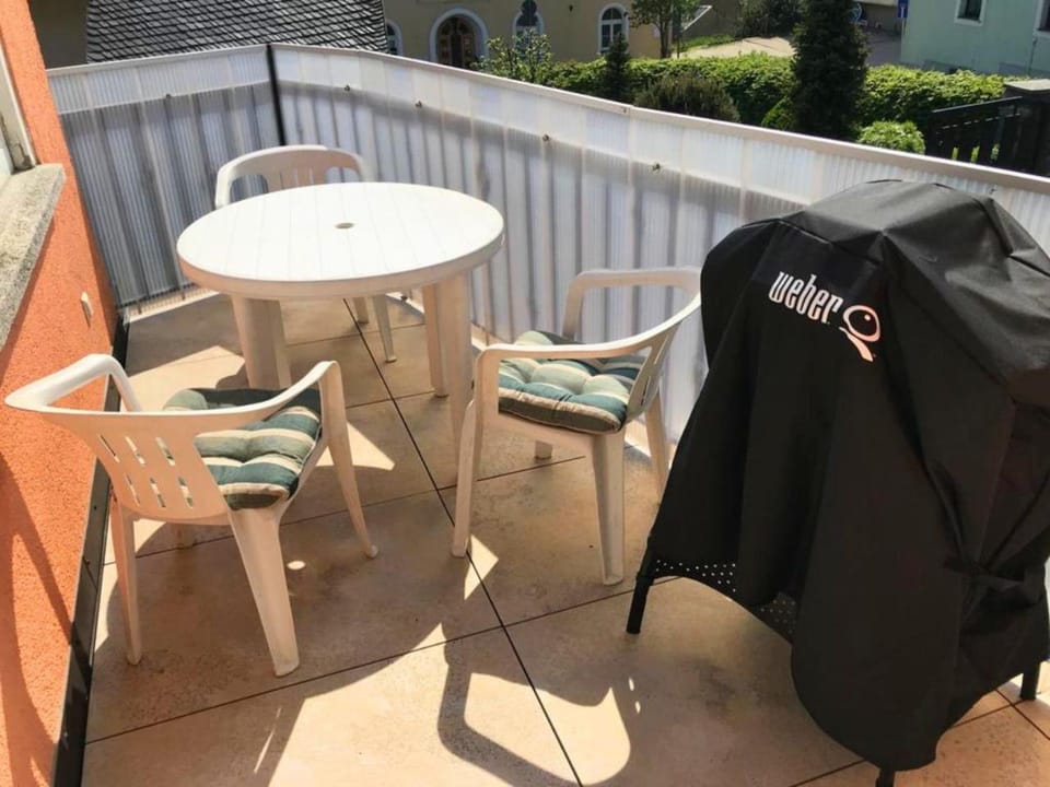 Summer, BBQ facilities, View (from property/room), Balcony/Terrace