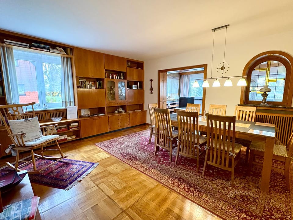 Communal lounge/ TV room, Library, Living room, Photo of the whole room, Seating area, Dining area, Garden view, heating, internet