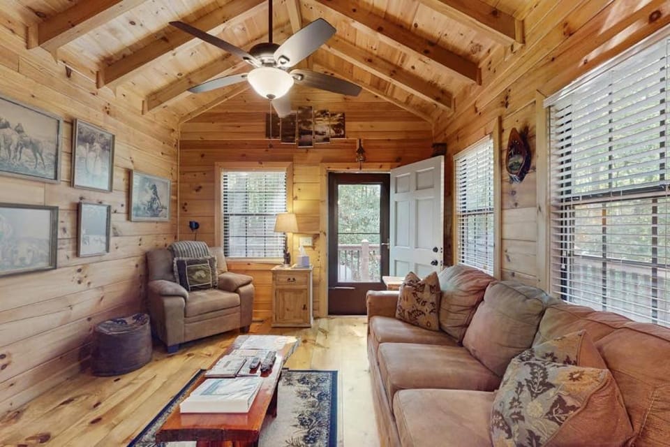 Swiss Puure Huus House in Georgia