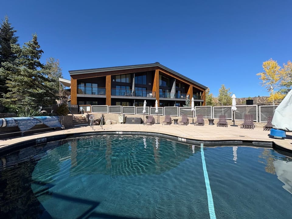 Timberline Condominiums 1 Bedroom Deluxe Unit B2G House in Snowmass Village