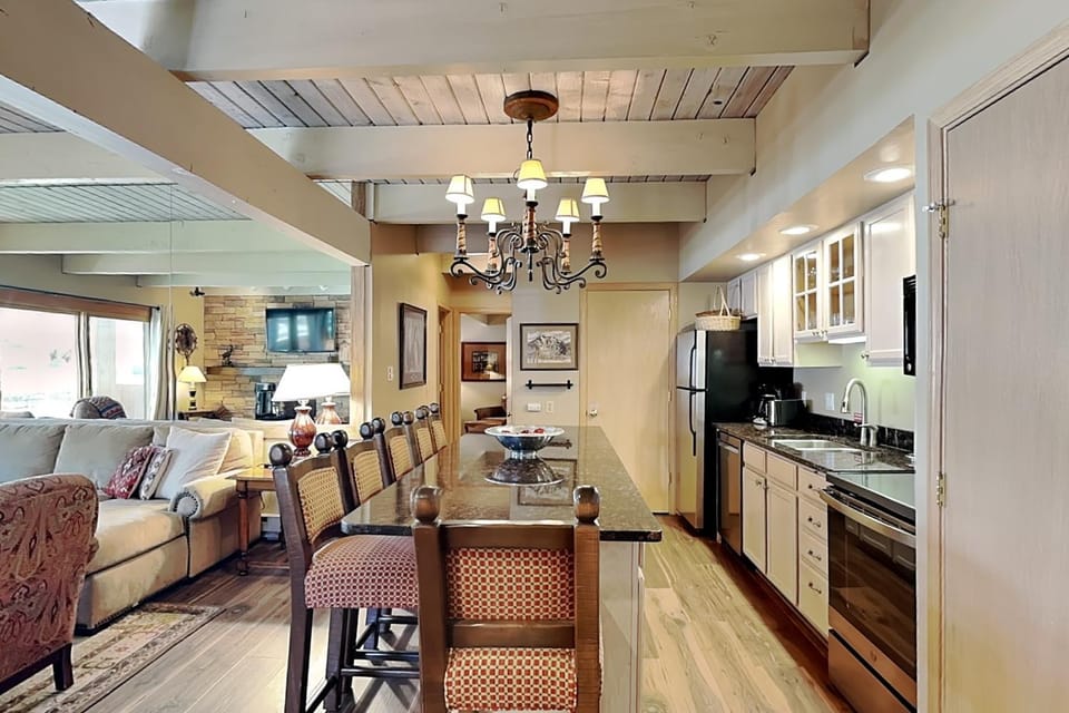 Timberline Condominiums 2 Bedroom Deluxe Unit B2H House in Snowmass Village